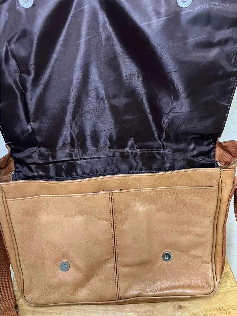 Kenneth Cole Reaction Brown Leather Messenger Bag